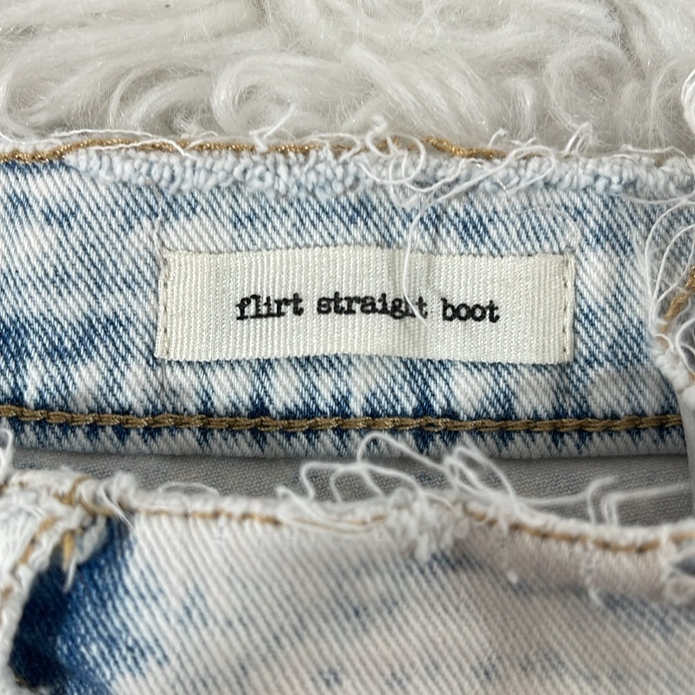 JESSICA SIMPSON Flirt Straight Boot Distressed Denim Jeans Size 31 - Picture 9 of 12